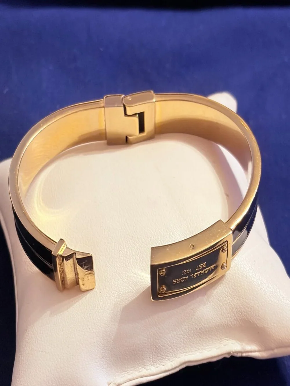 Beautiful Michael Kors Black & Gold Tone Logo Bracelet
